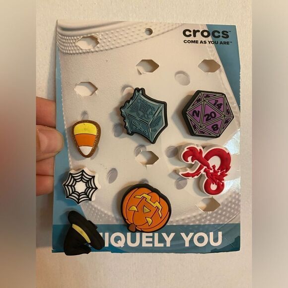 Crocs SPOOKY HALLOWEEN 7 PACK JIBBITZ witchy dragon charms - new partial - Picture 1 of 4